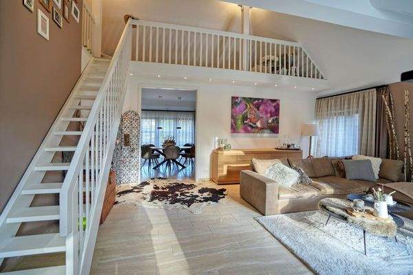 Wohnbereich mit Blick zur Galerie