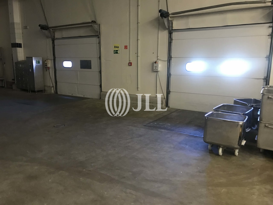 2 von 7 Verladetoren am TK-Lag