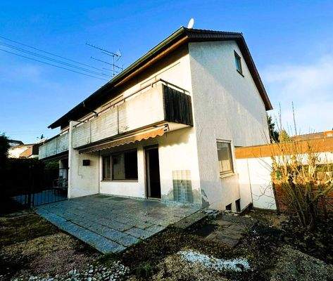 Rückseite mit Balkon