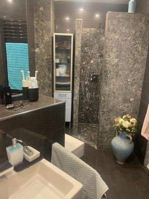 Vorderhaus 2. Badezimmer