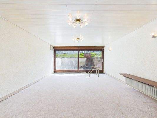 Bungalow zum Vollenden in Top-Lage von Gersweiler