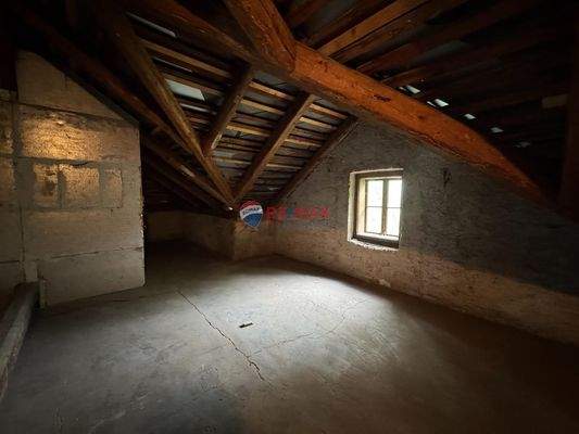 Ausbaufähiger Dachboden