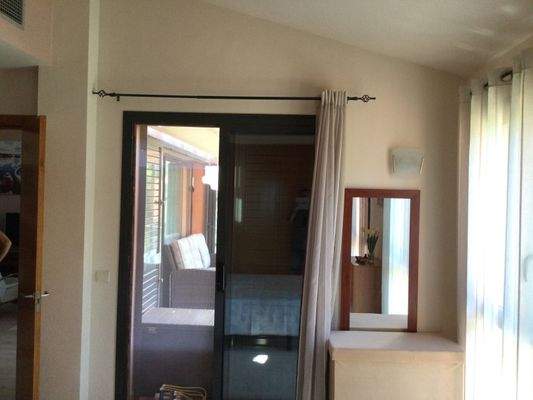 Blick aus Schlafbreich auf eignen Terrasse