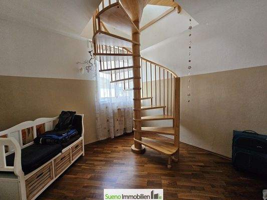 Wendeltreppe vom OG ins DG