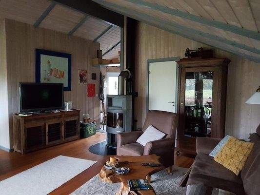 Wohnzimmer mit Kaminofen