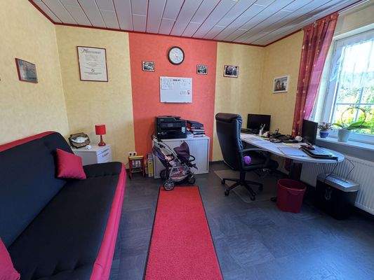 Gästezimmer Büro EG