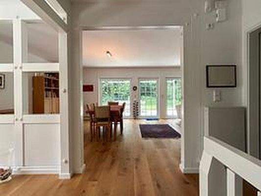 Flur, Ess- Wohnzimmer - EG