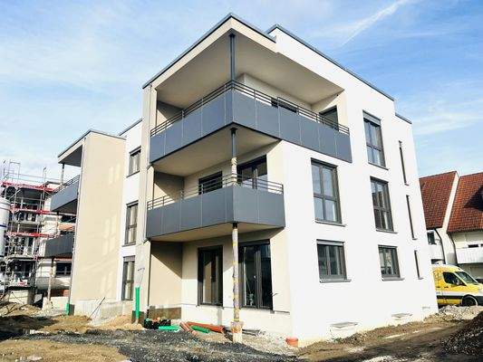 Südwestansicht mit Terrasse/Balkone (Haus Brüder-Becker-Straße 10a (Bautenstand 29.10.2025)