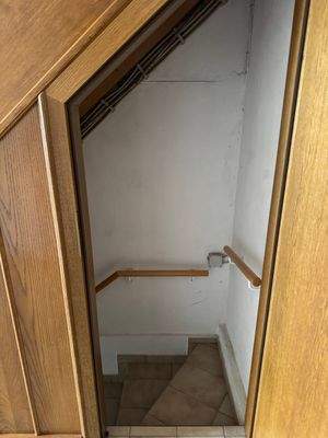 53 EG - Treppenabgang KG.jpg