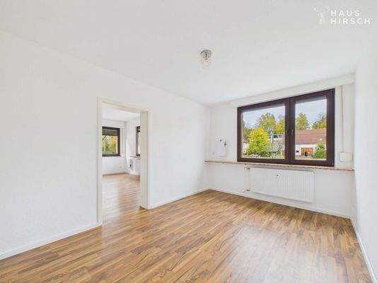 Essbereich mit Zugang zum Schlafzimmer/Wohnzimmer