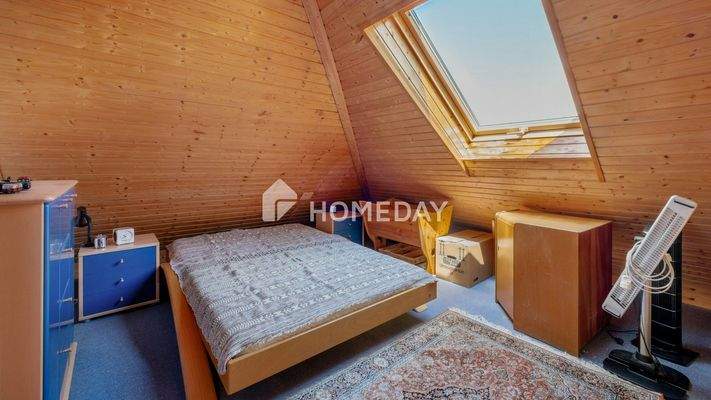 1. OG Schlafzimmer 1