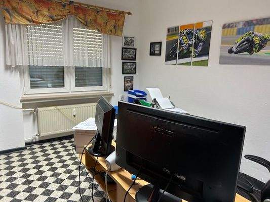 Fahrschule EG rechts