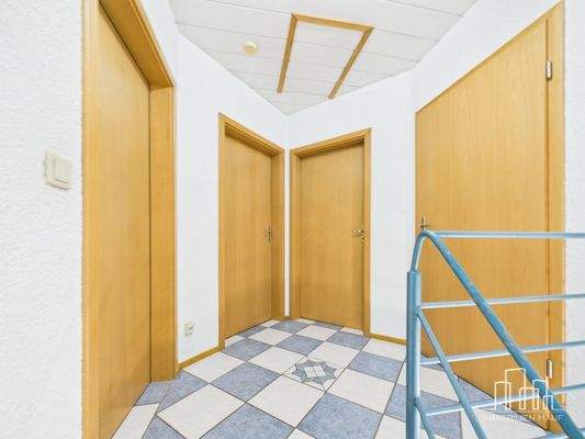 CAM02839G0-PR0332-STILL026