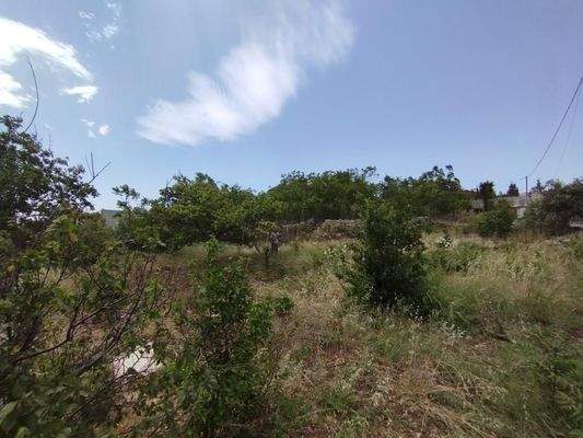 Schöne Aussicht auf das Meer und die Berge in Episkopi- Baugrundstück