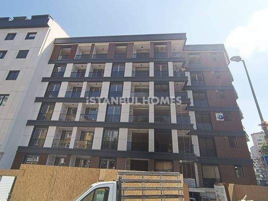 Spacious Real Estate Close to the Metrobus in Besiktas