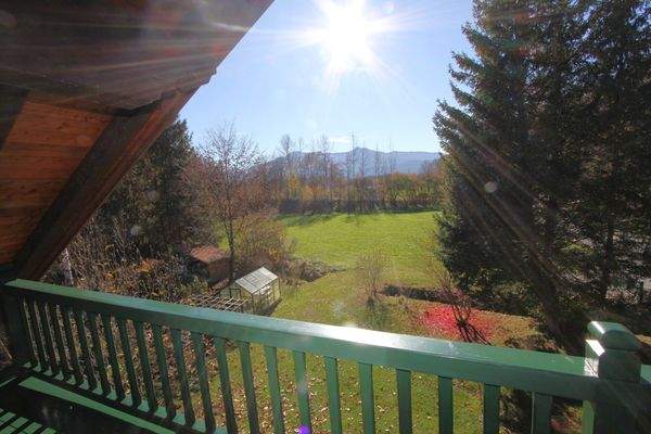 ... Südbalkon mit Bergblick