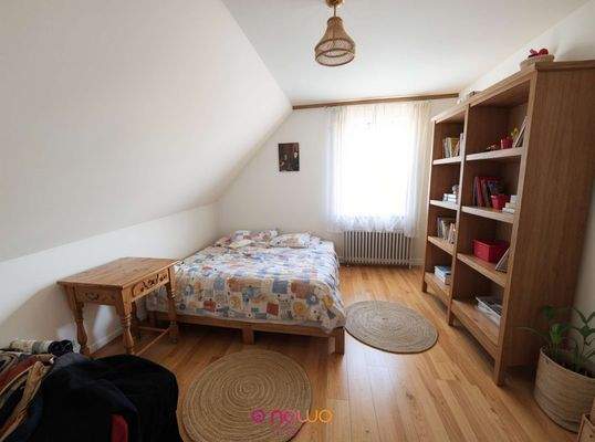 Schlafzimmer OG - Verbessert - (KI generiert)