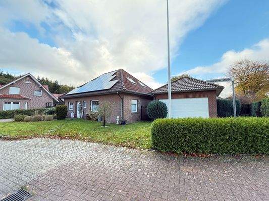 Hausansicht zweite Garage