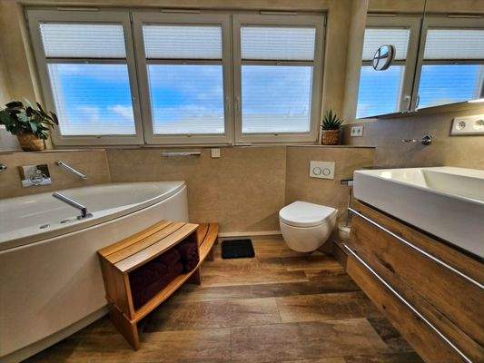 Vollbad im Obergeschoss