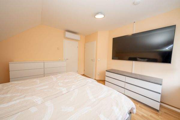Schlafzimmer 2 OG 