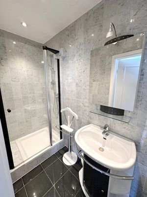 Dusche/WC DG