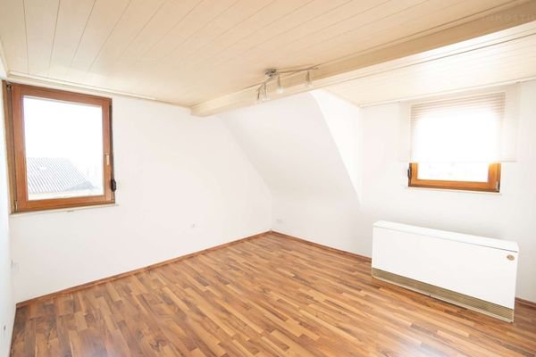 Schlafzimmer DG
