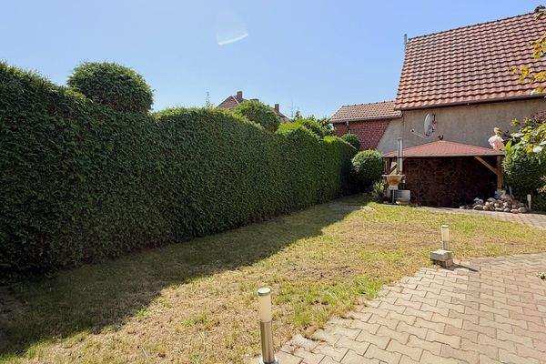 ca. 100 m² Gartenfläche