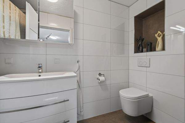 Einliegerwohnung - Badezimmer