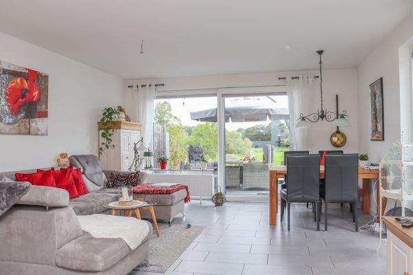 Wohnzimmer mit Terrassenzugang