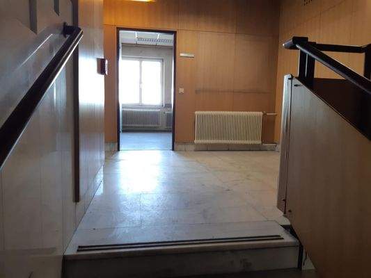 Eingang Stiegenhaus zum Büro Amtsleitung