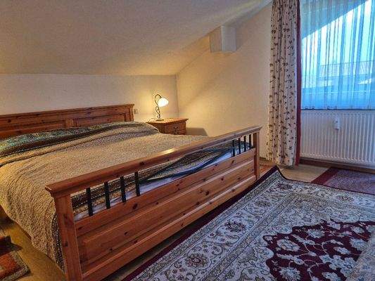 Weiteres Schlafzimmer mit Balkon...