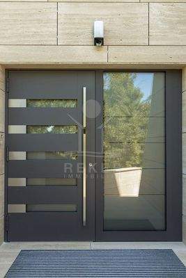 Interne Treppen verbinden die Stockwerke