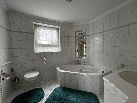 Erdgeschoss - Badezimmer