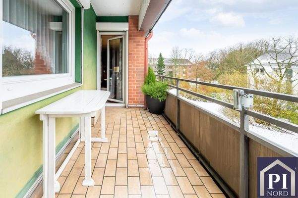 Rollläden vor den Fenstern