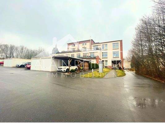 Rückseite Gebäude, TG, Garagen