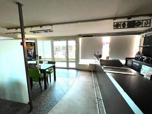 Ladenfläche EG links