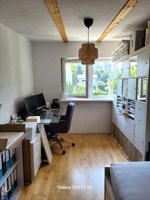 Arbeits-, Kinder- oder Gästezimmer