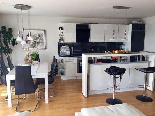 ...mit schöner Küche