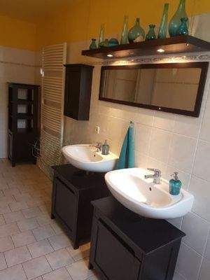 Badezimmer Waschbecken.jpg