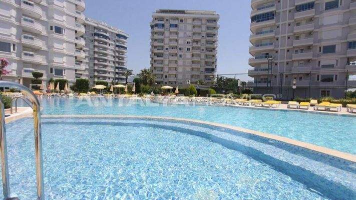 Chic Seafront Properties with Sea Views for Sale in Alanya Tosmur
