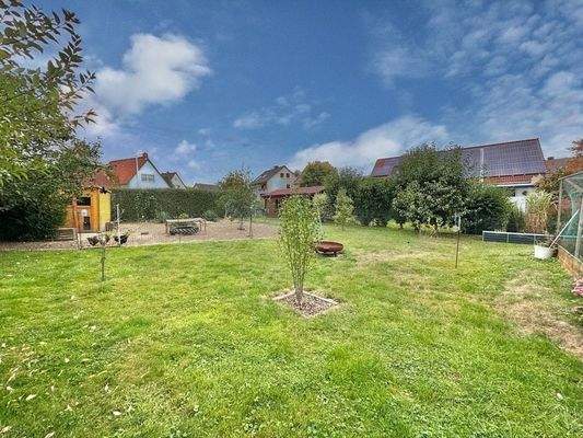 ... und zum großen Garten.