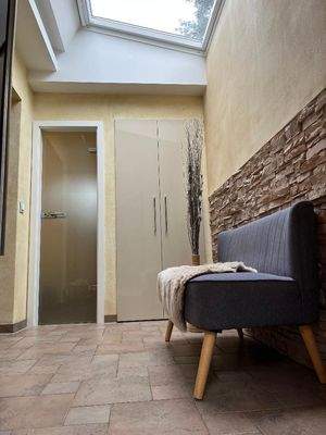 lichtdurchfluteter Flur