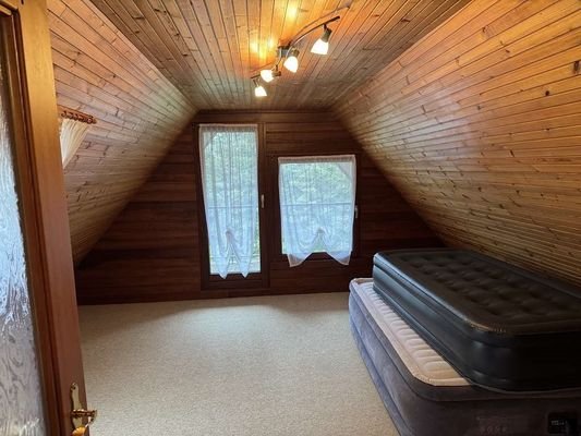 Zimmer 1 OG