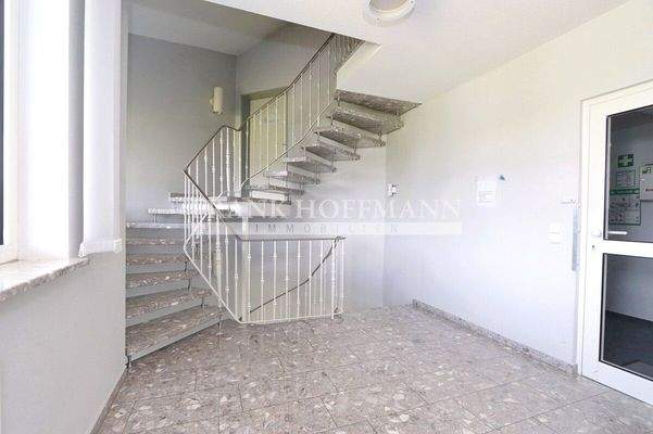 M2352-1.OGa Treppenhaus 1.2