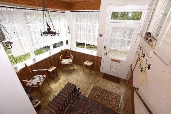 Der Eingangsbereich wurde als Veranda gestaltet