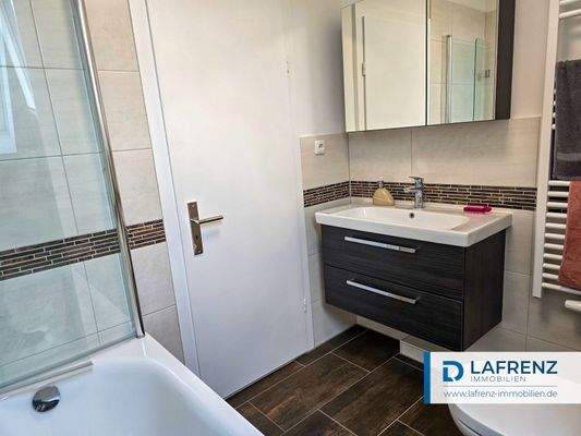 Badezimmerbereich OG
