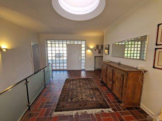 geräumiger Eingangsbereich