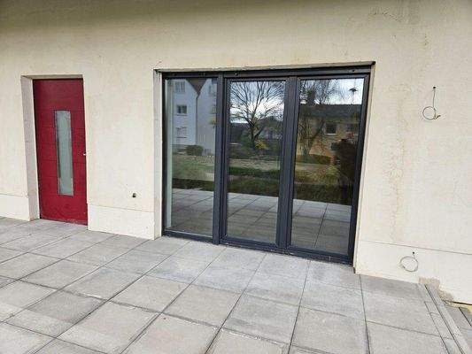 Eingangsbereich/ Terrasse