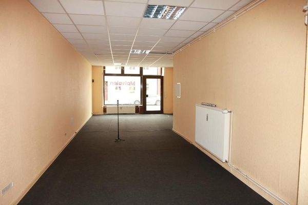 Ladengeschäft rechts