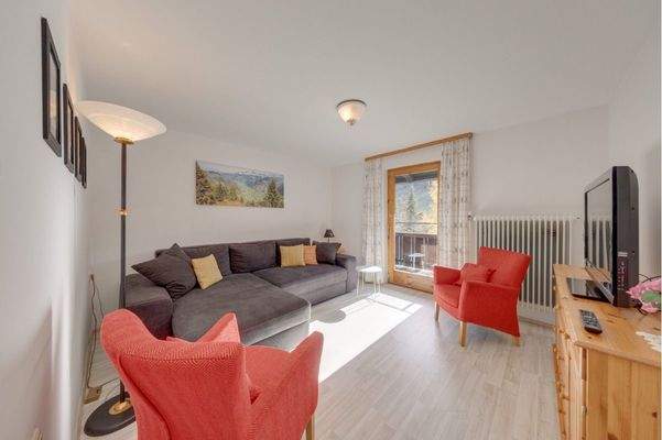 Schönes Wohnzimmer im Appartment